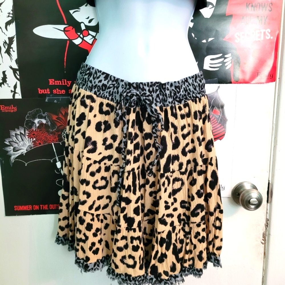 Y2k inspired cheeta skirt